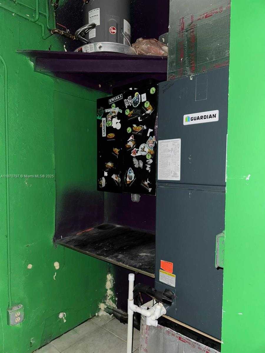 Small Image of 905 SUNRISE LN, Fort Lauderdale Number 21