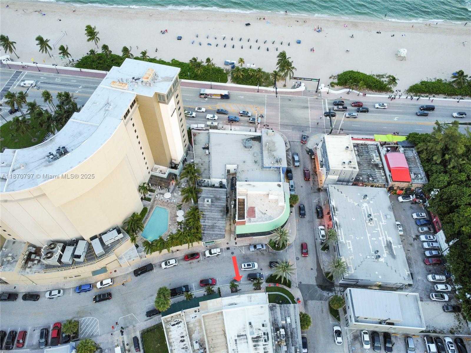 Small Image of 905 SUNRISE LN, Fort Lauderdale Number 32