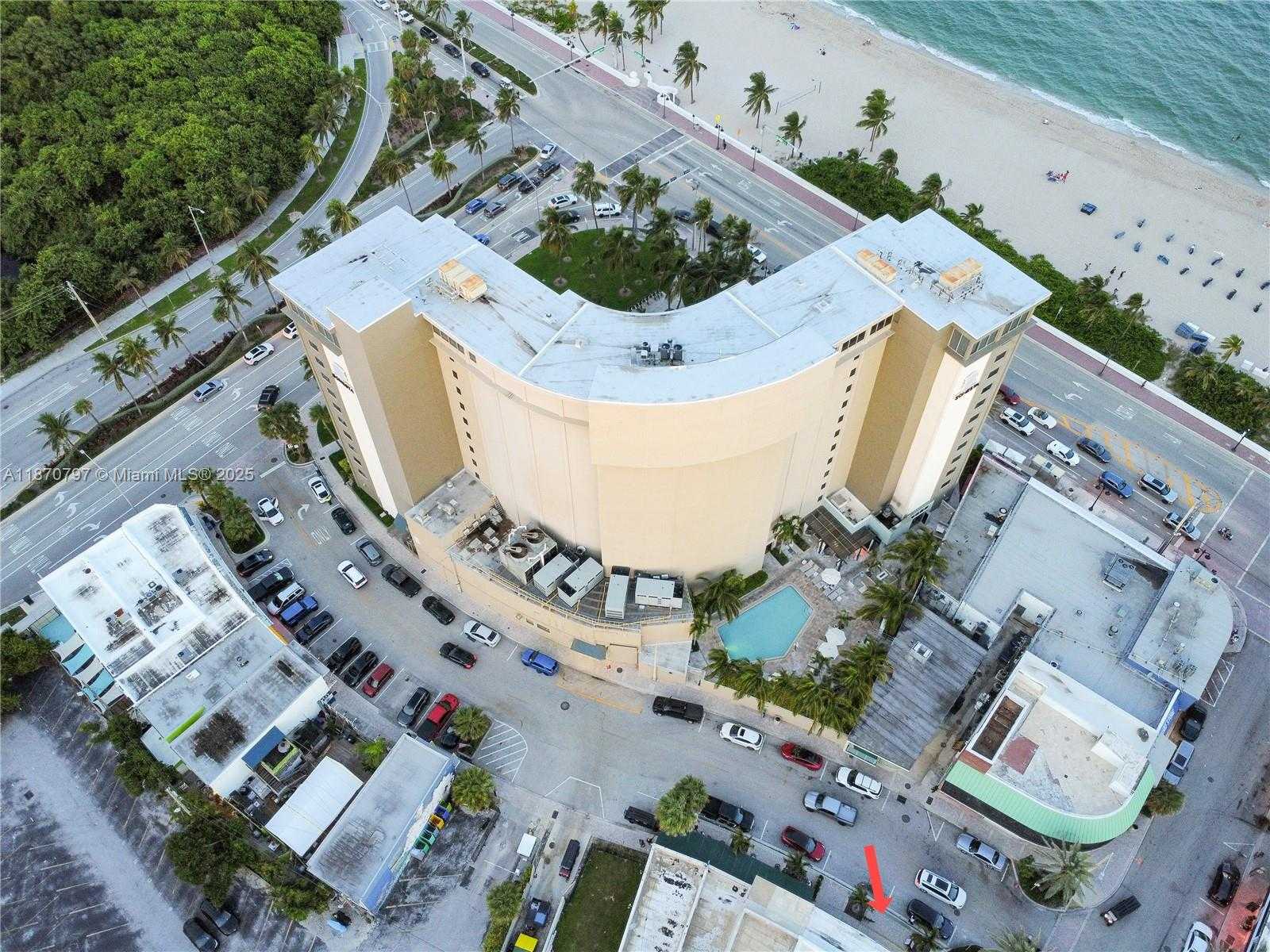Small Image of 905 SUNRISE LN, Fort Lauderdale Number 34