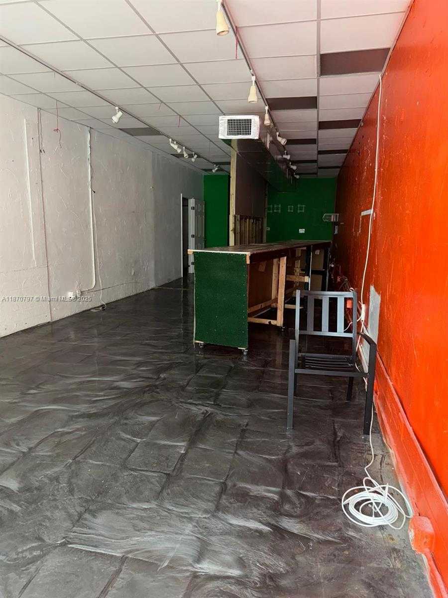 Small Image of 905 SUNRISE LN, Fort Lauderdale Number 7