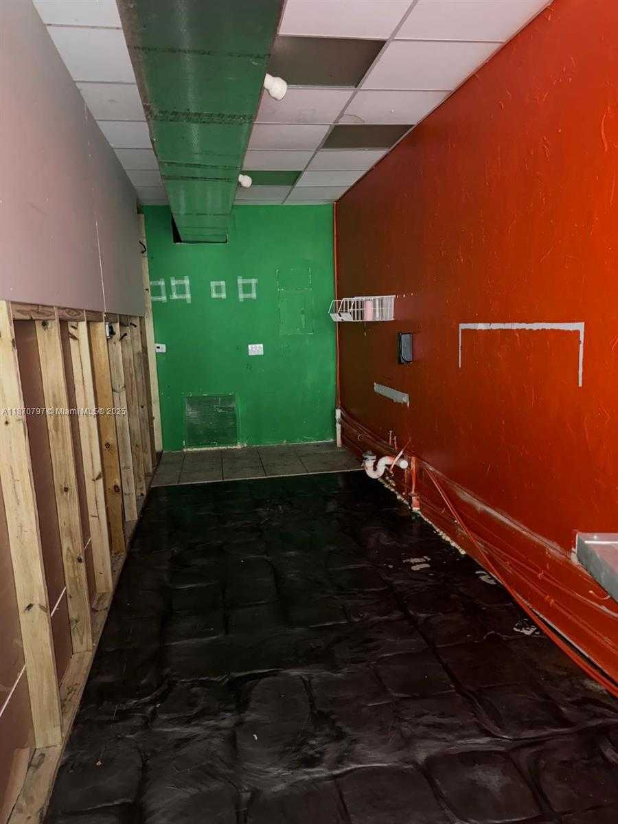Small Image of 905 SUNRISE LN, Fort Lauderdale Number 8