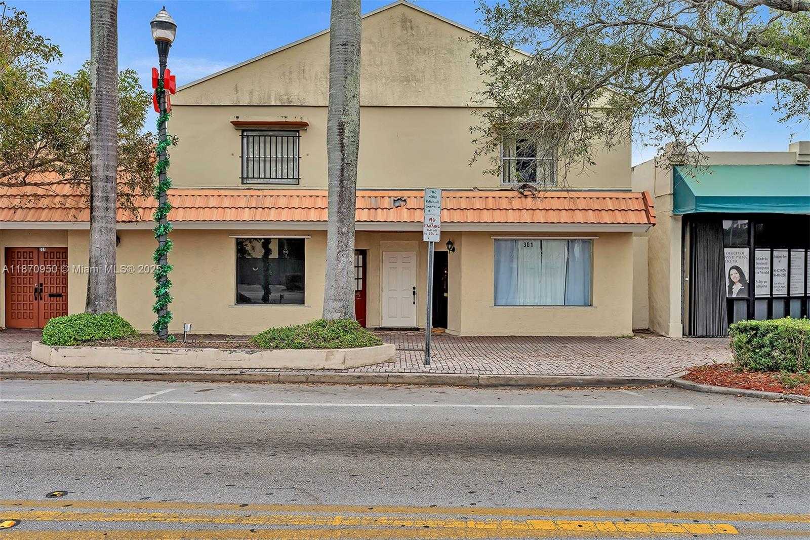 Small Image of 313 NORTH KROME AVE #313-317-319, Homestead Number 1