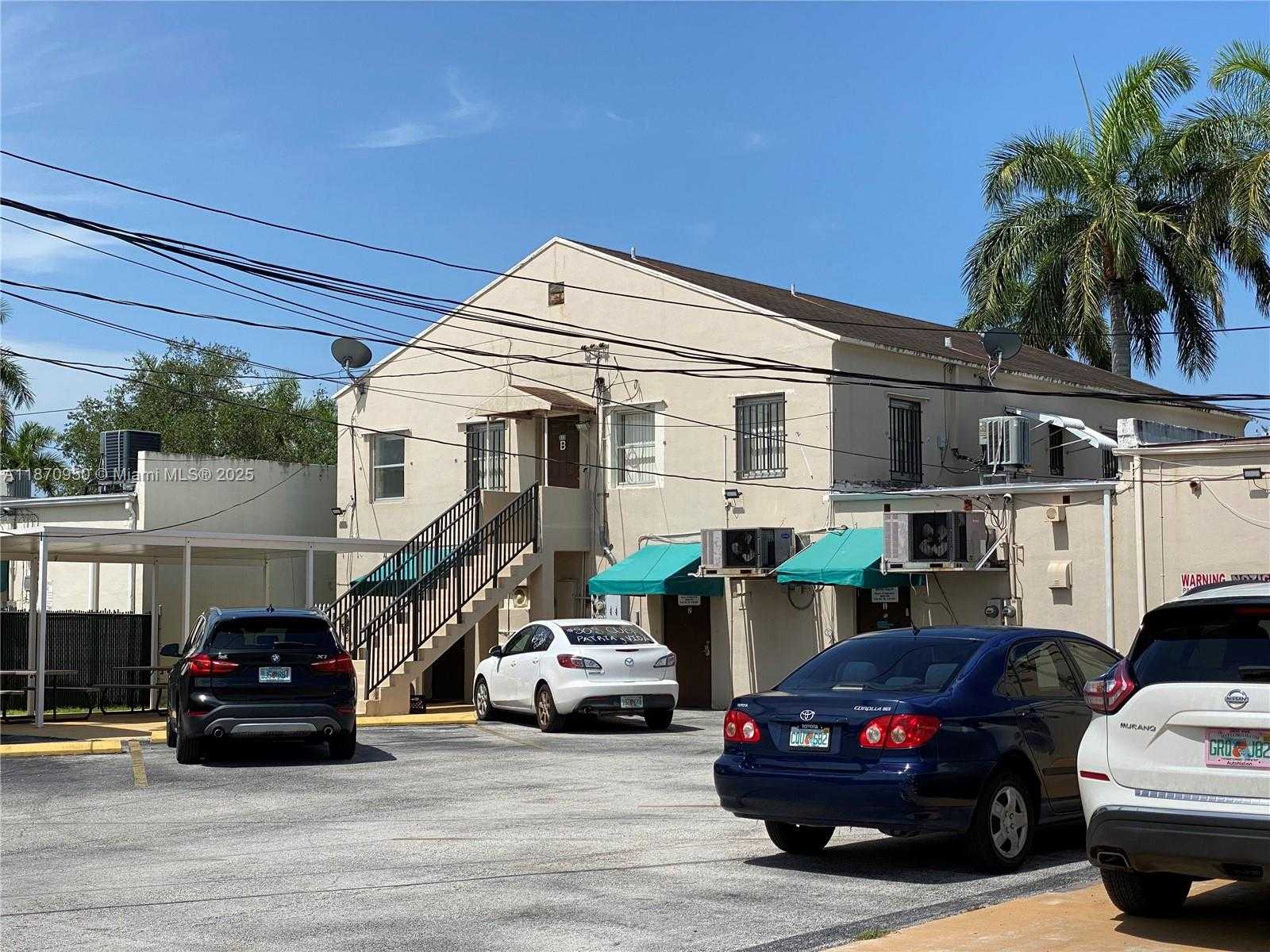 Small Image of 313 NORTH KROME AVE #313-317-319, Homestead Number 10