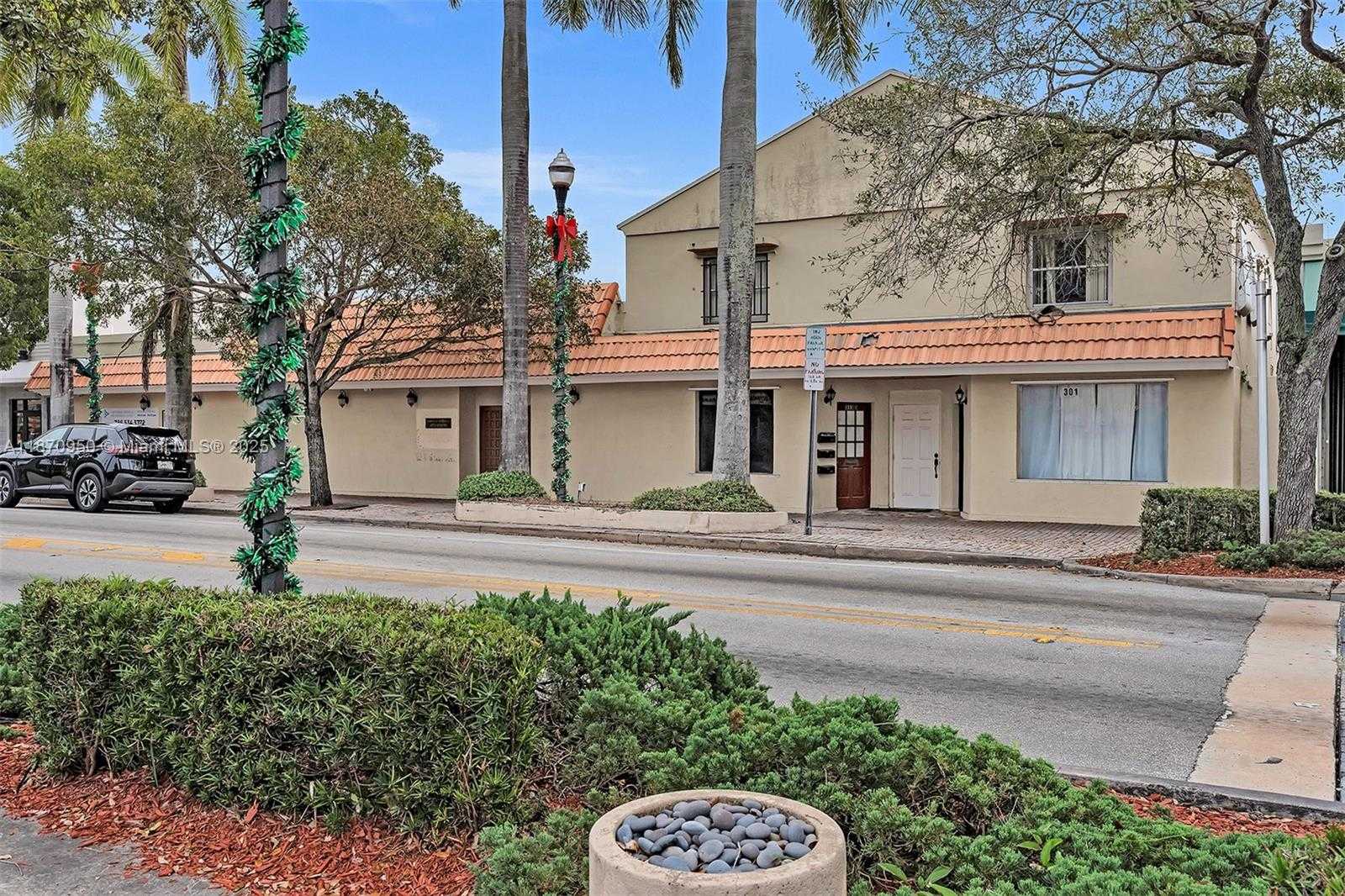 Small Image of 313 NORTH KROME AVE #313-317-319, Homestead Number 3