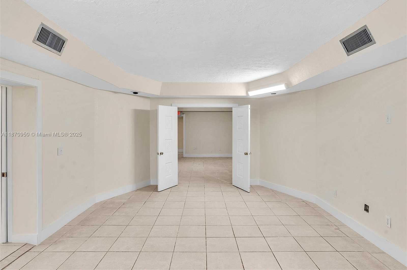 Small Image of 313 NORTH KROME AVE #313-317-319, Homestead Number 39