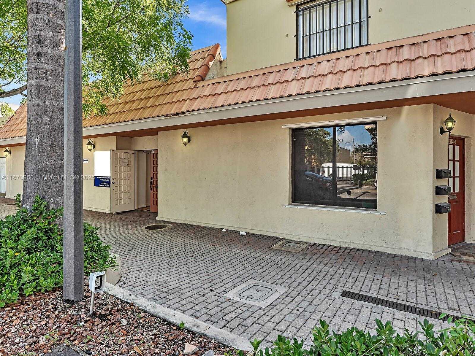 Small Image of 313 NORTH KROME AVE #313-317-319, Homestead Number 4