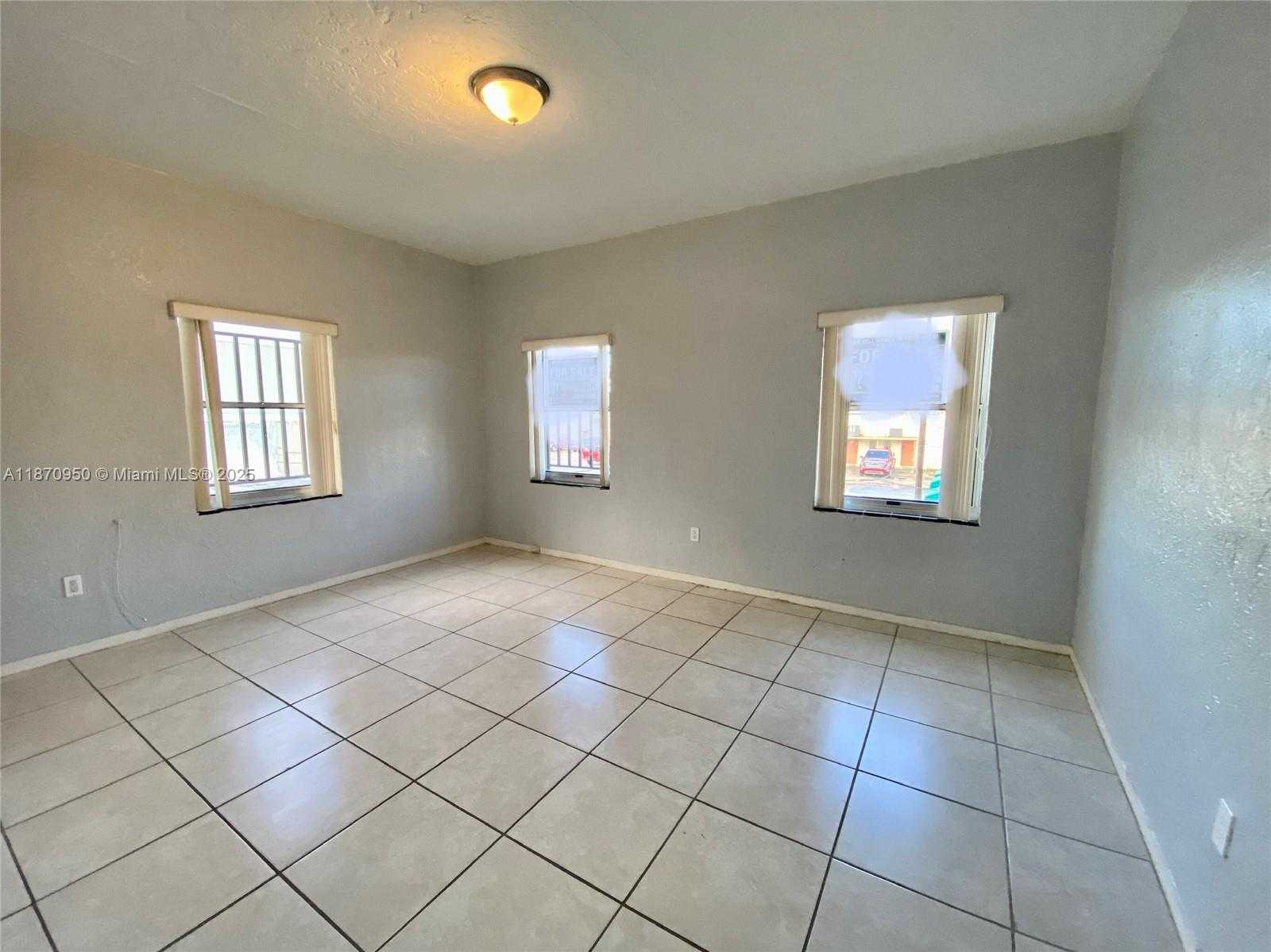 Small Image of 313 NORTH KROME AVE #313-317-319, Homestead Number 47