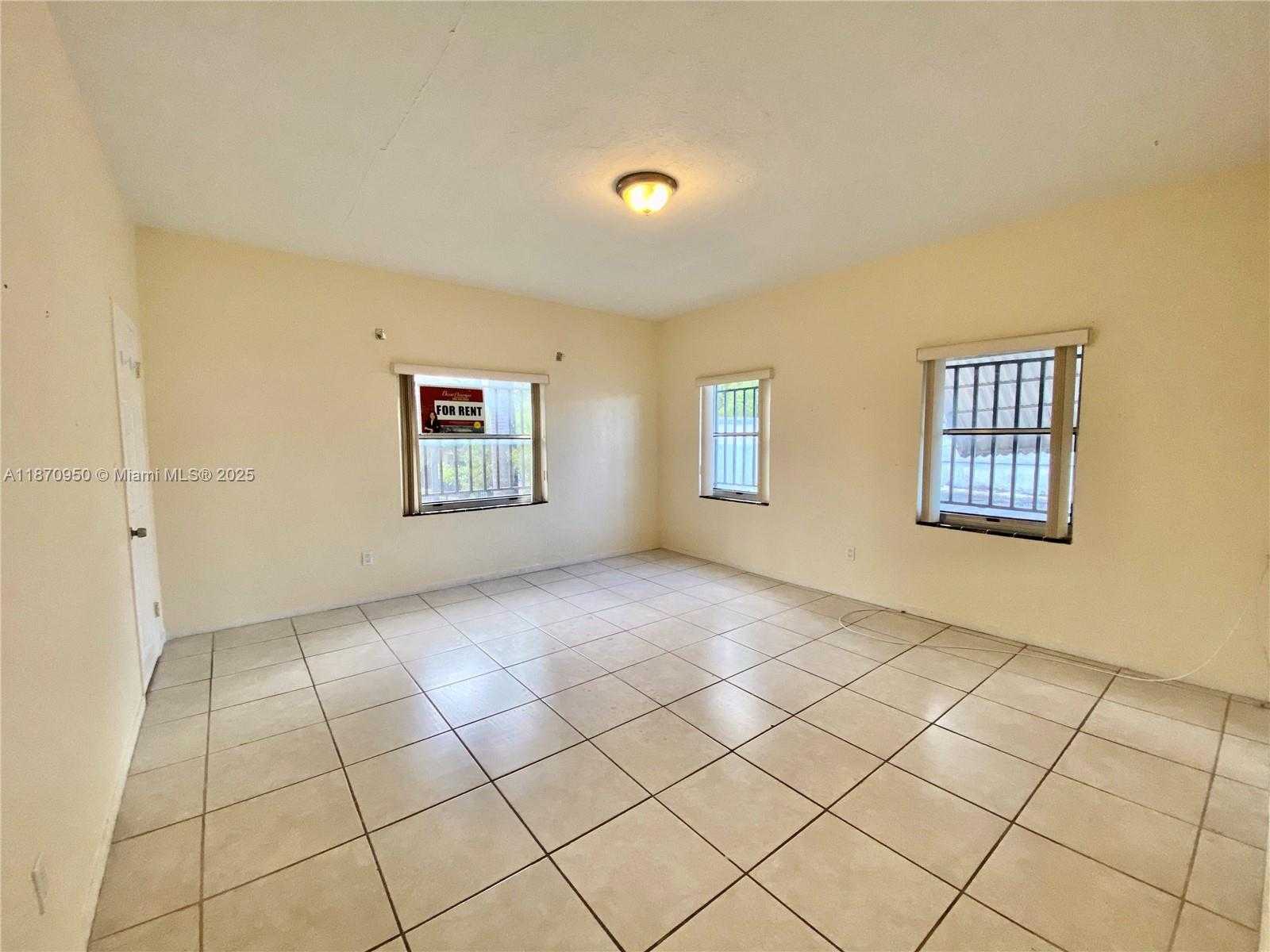 Small Image of 313 NORTH KROME AVE #313-317-319, Homestead Number 52