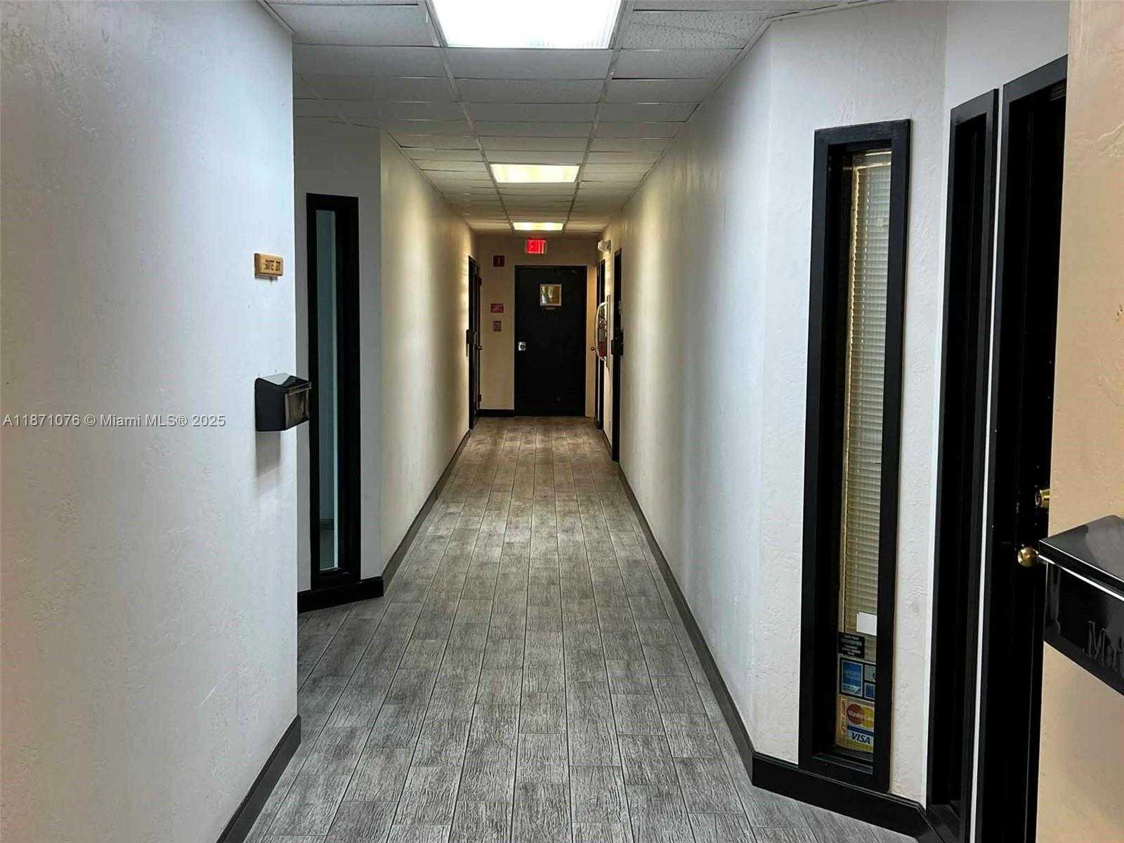 Small Image of 5555 HOLLYWOOD BLVD #301, Hollywood Number 10