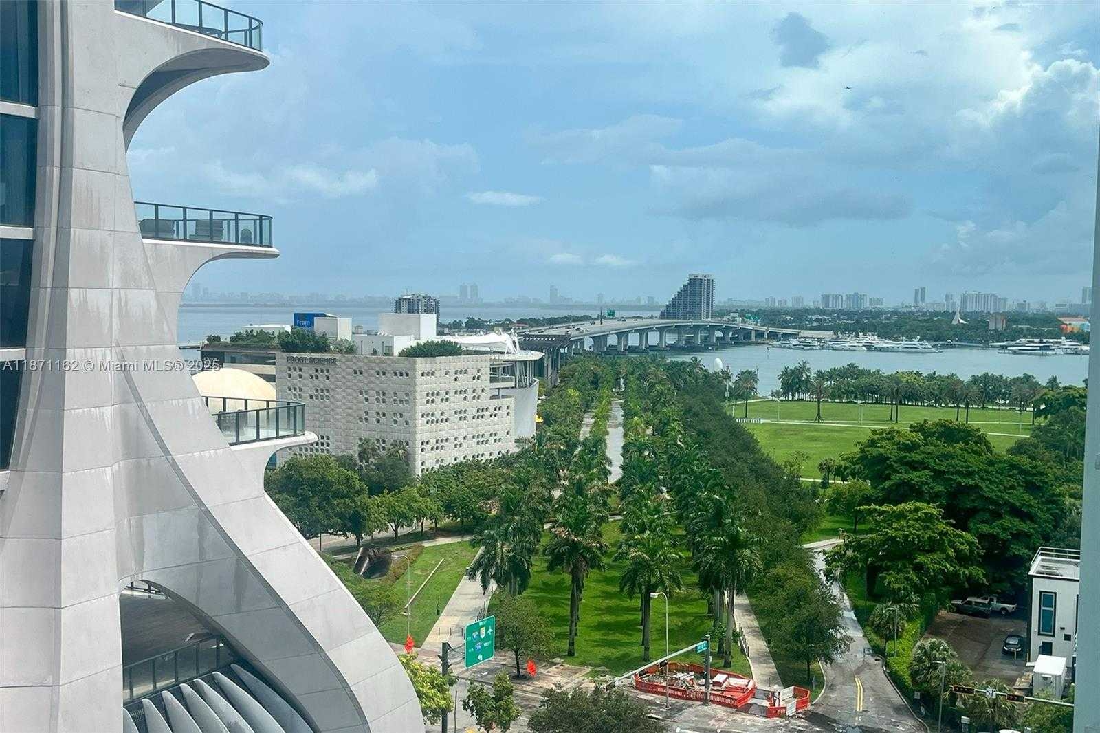 Small Image of 900 BISCAYNE BLVD #O-1403, Miami Number 14