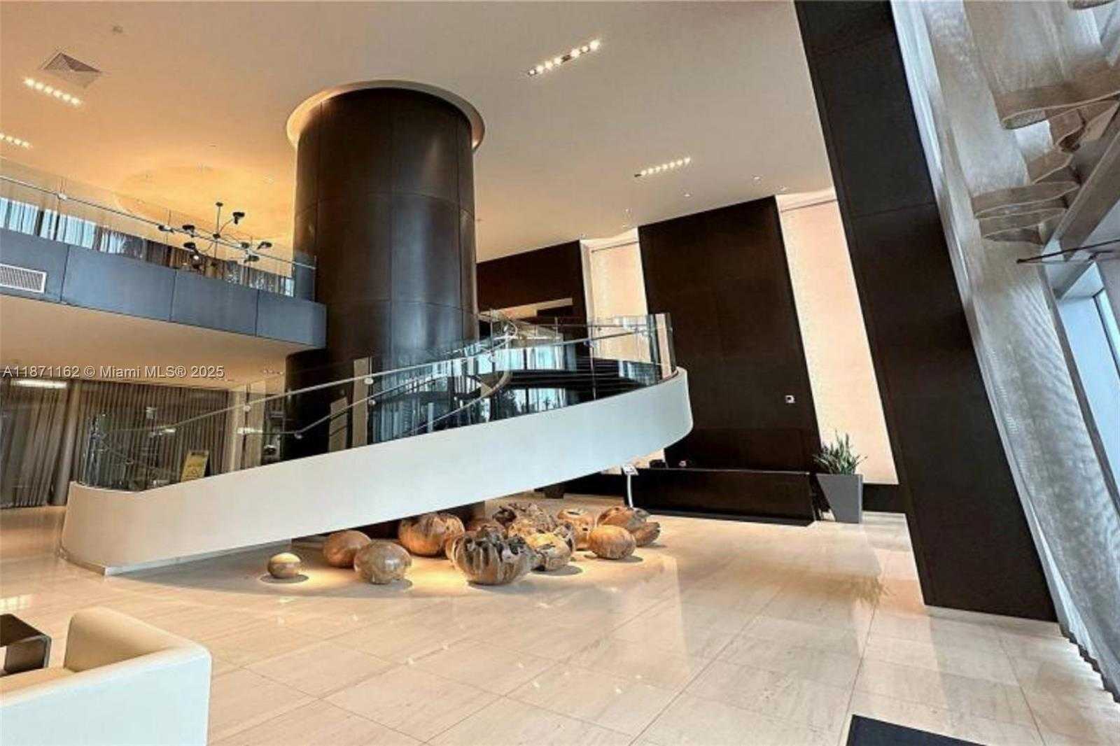 Small Image of 900 BISCAYNE BLVD #O-1403, Miami Number 2