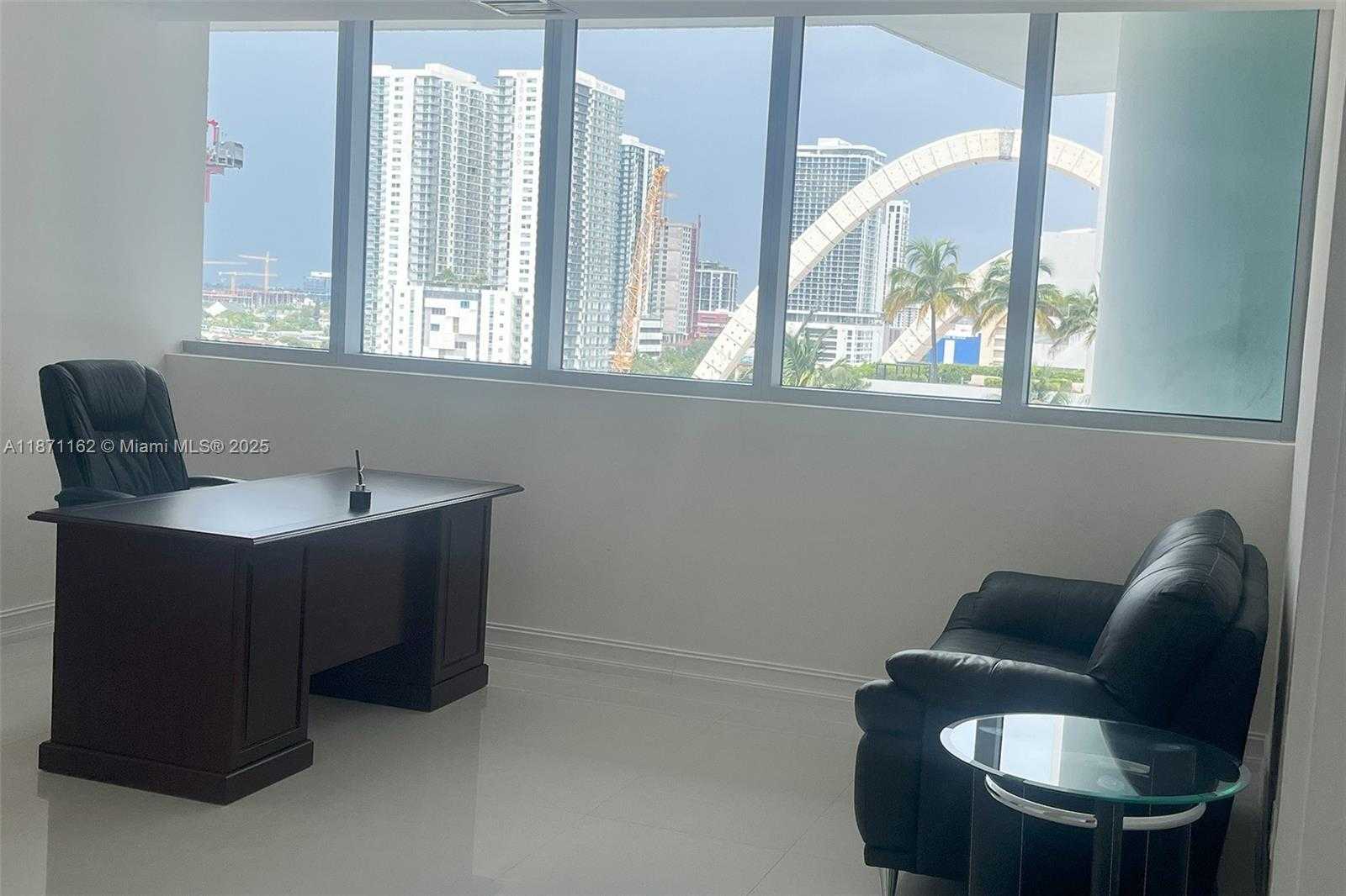 Small Image of 900 BISCAYNE BLVD #O-1403, Miami Number 6
