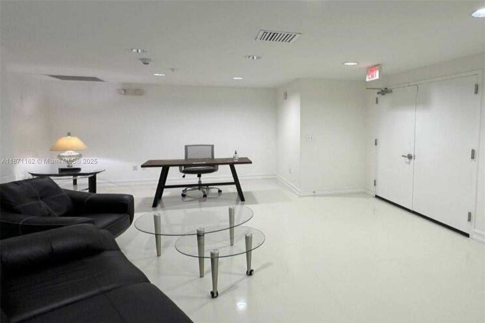 Small Image of 900 BISCAYNE BLVD #O-1403, Miami Number 8