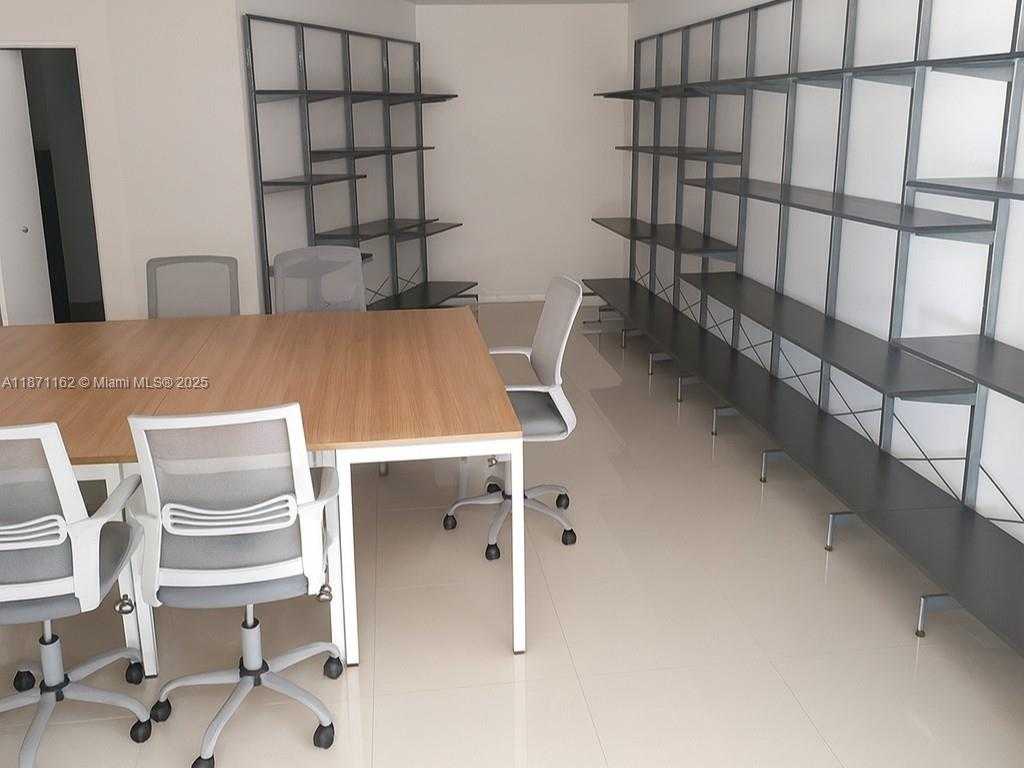 Small Image of 900 BISCAYNE BLVD #O-1403, Miami Number 9