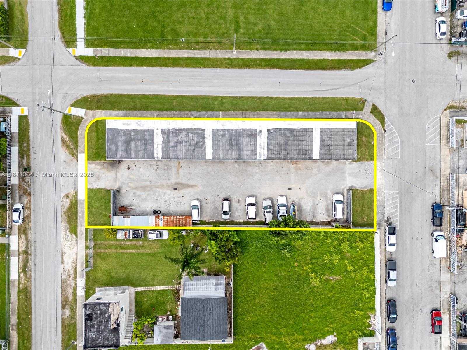 Small Image of 105 NORTH EAST 1ST RD, Homestead Number 47