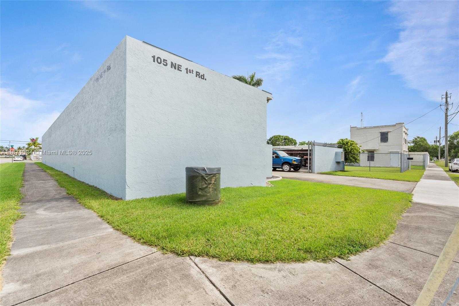 Small Image of 105 NORTH EAST 1ST RD, Homestead Number 6