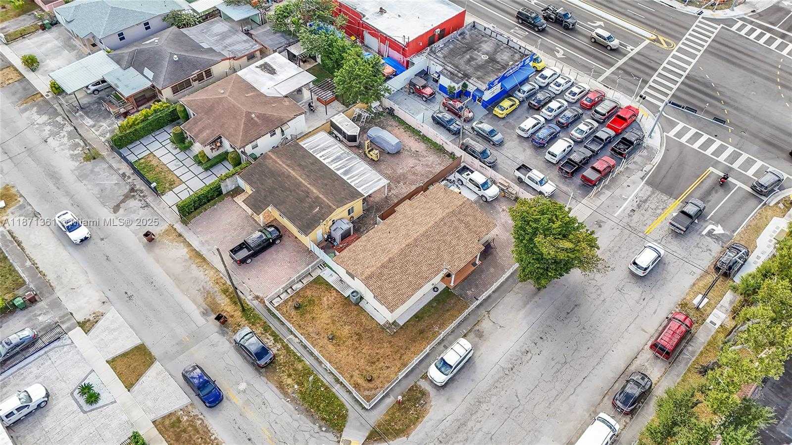 Small Image of 4265 EAST 8TH AVE, Hialeah Number 14