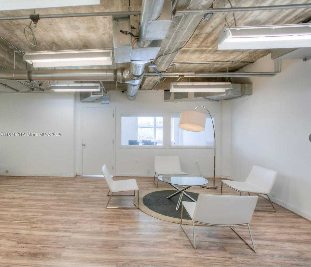 Small Image of 605 LINCOLN RD #460, Miami Beach Number 2