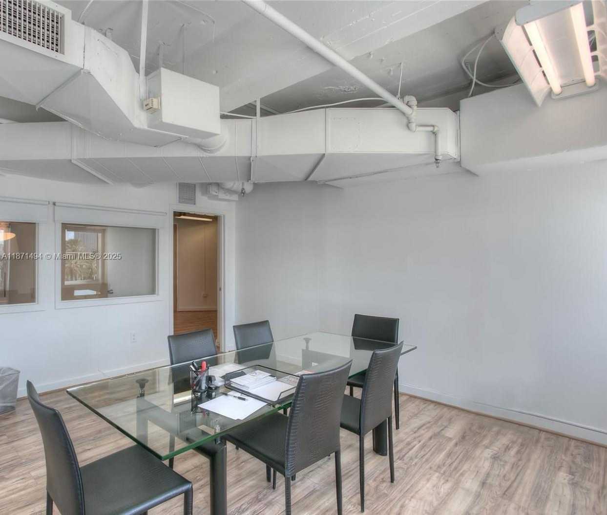 Small Image of 605 LINCOLN RD #460, Miami Beach Number 5