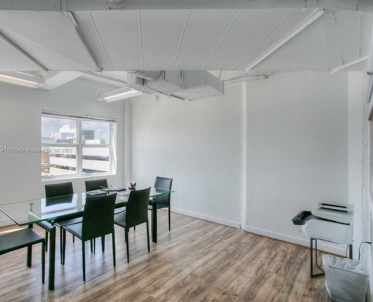 Small Image of 605 LINCOLN RD #460, Miami Beach Number 6