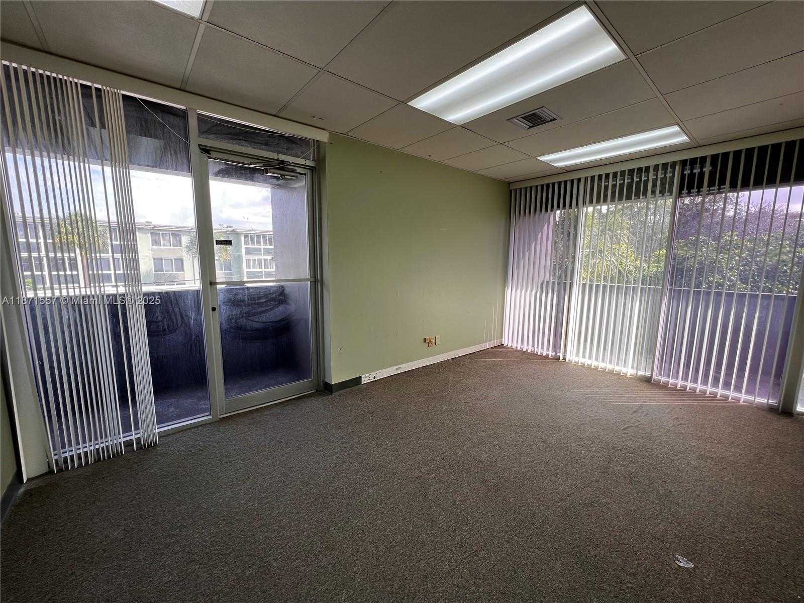 Small Image of 5975 Sunrise Blvd, Sunrise, FL 33313, USA Number 14