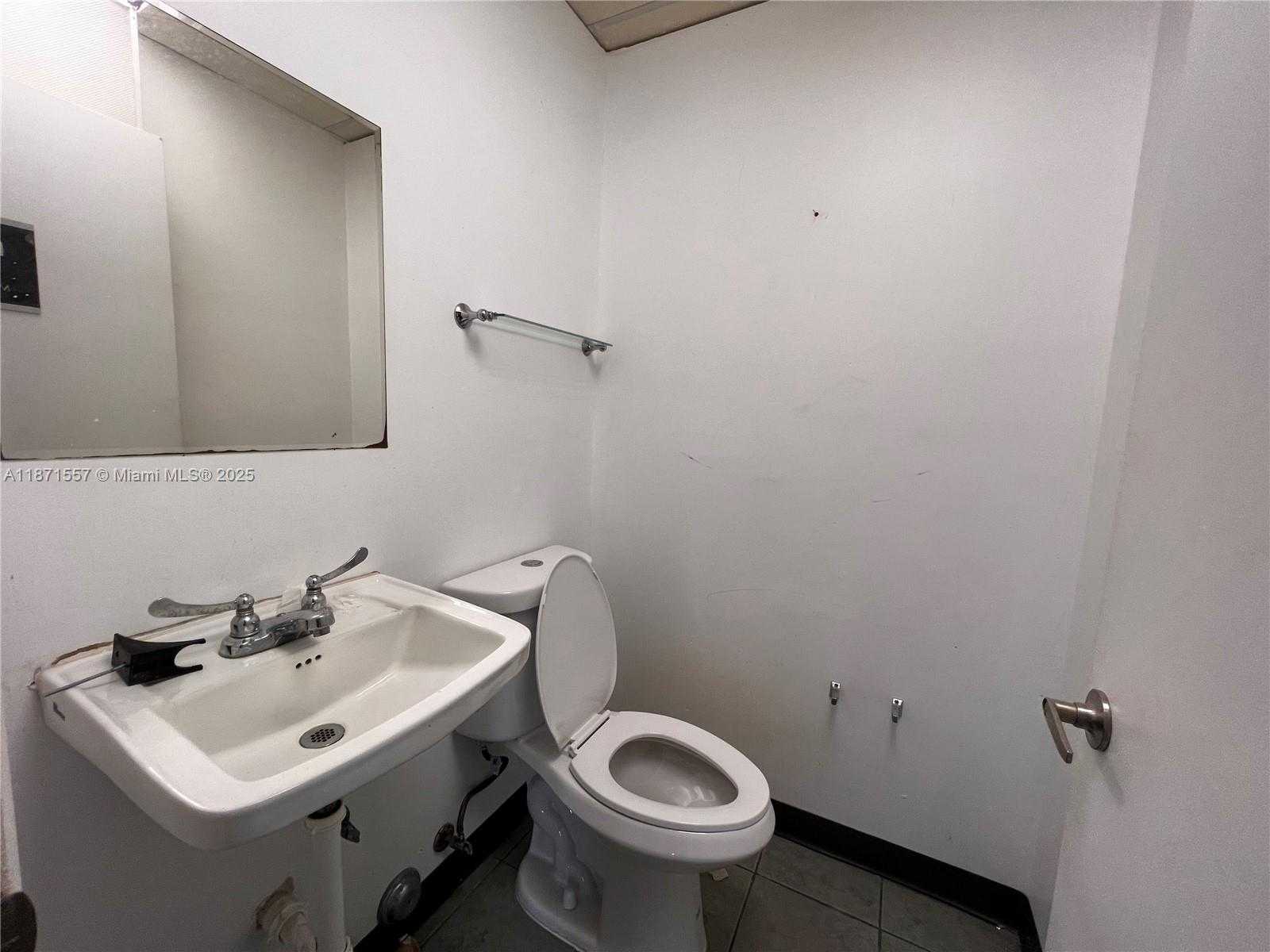 Small Image of 5975 Sunrise Blvd, Sunrise, FL 33313, USA Number 15