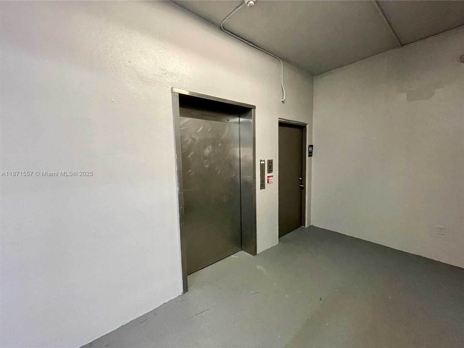 Small Image of 5975 Sunrise Blvd, Sunrise, FL 33313, USA Number 6