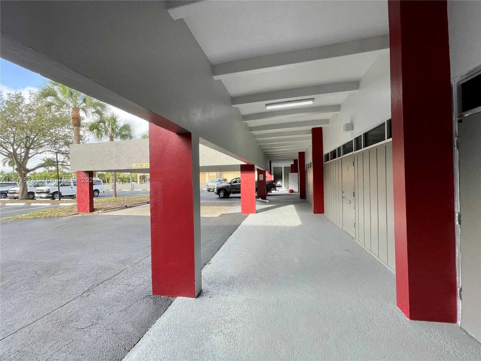 Small Image of 5975 Sunrise Blvd, Sunrise, FL 33313, USA Number 8