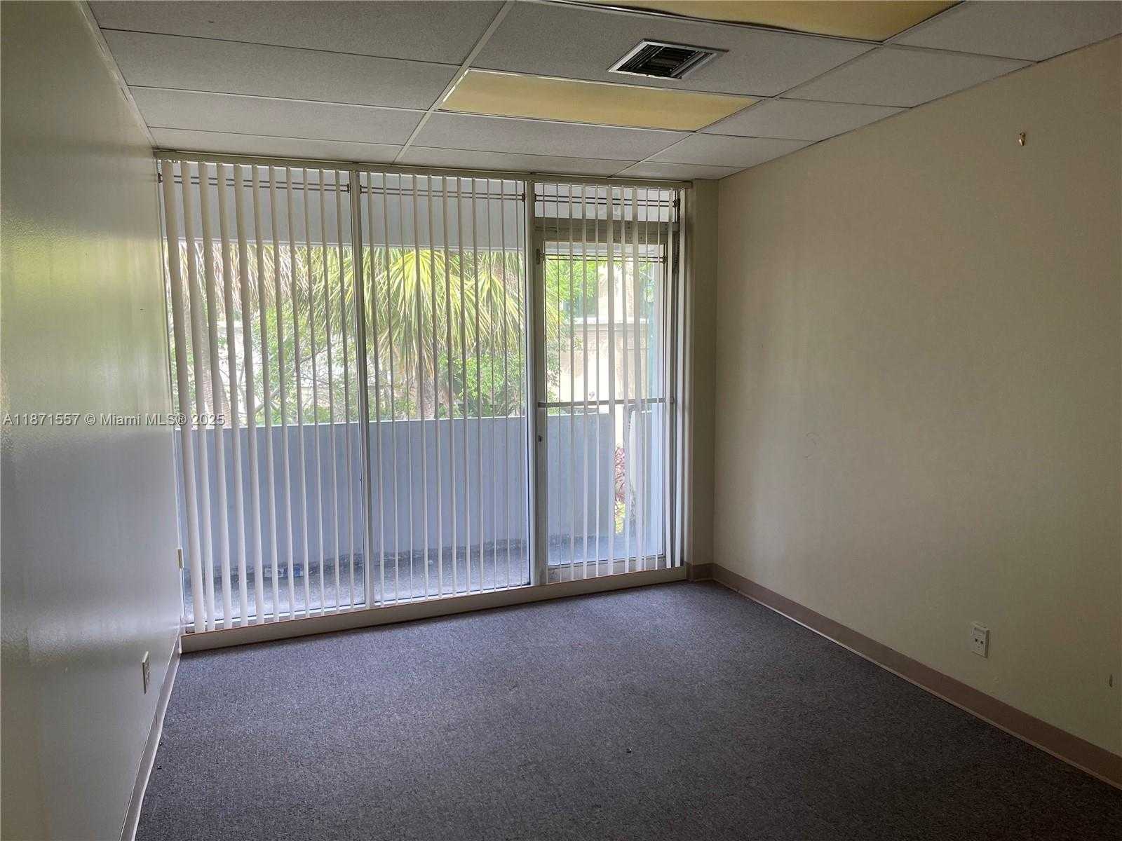 Small Image of 5975 Sunrise Blvd, Sunrise, FL 33313, USA Number 9