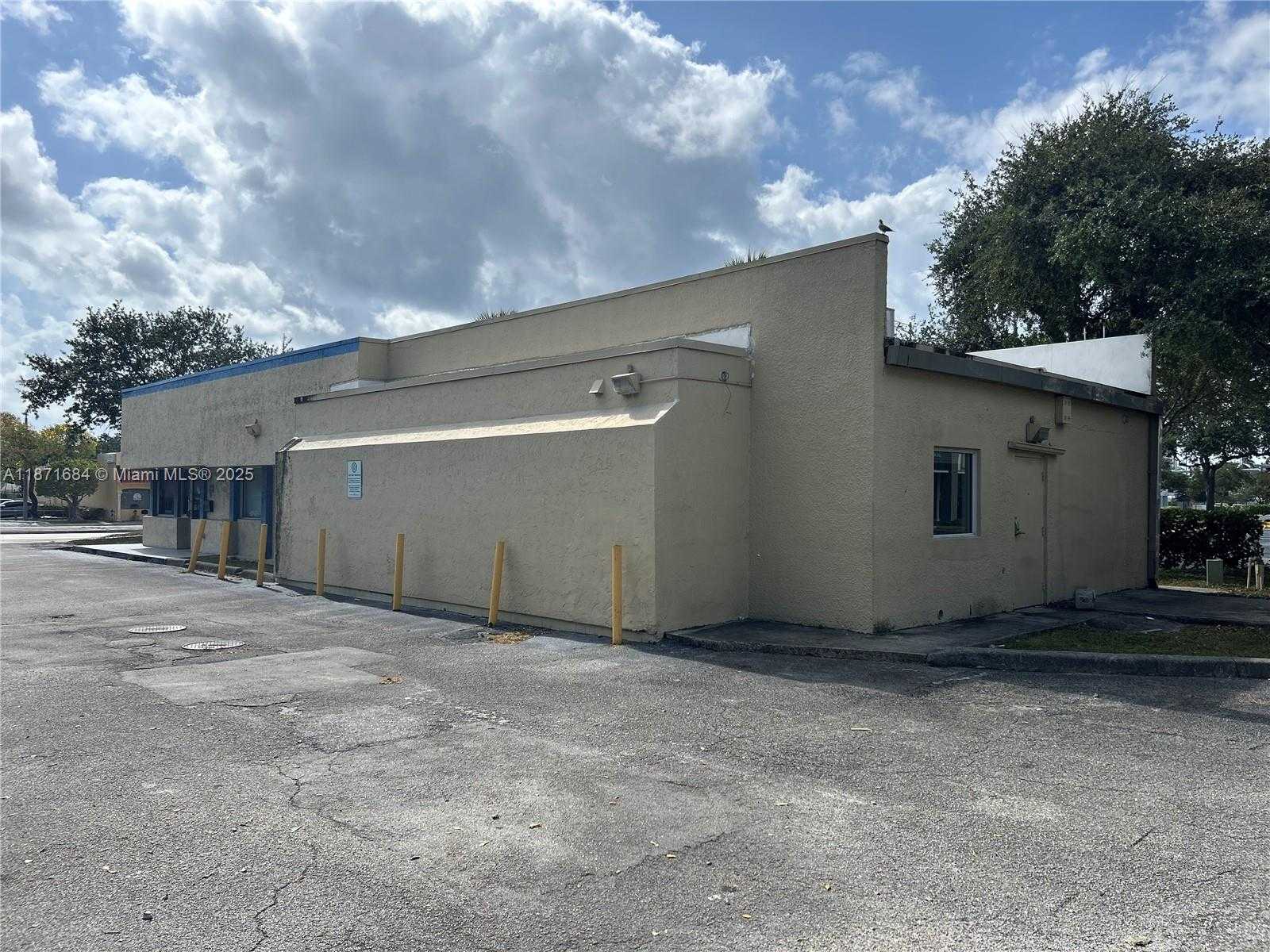 Small Image of 505 NORTH FEDERAL HWY, Pompano Beach Number 3