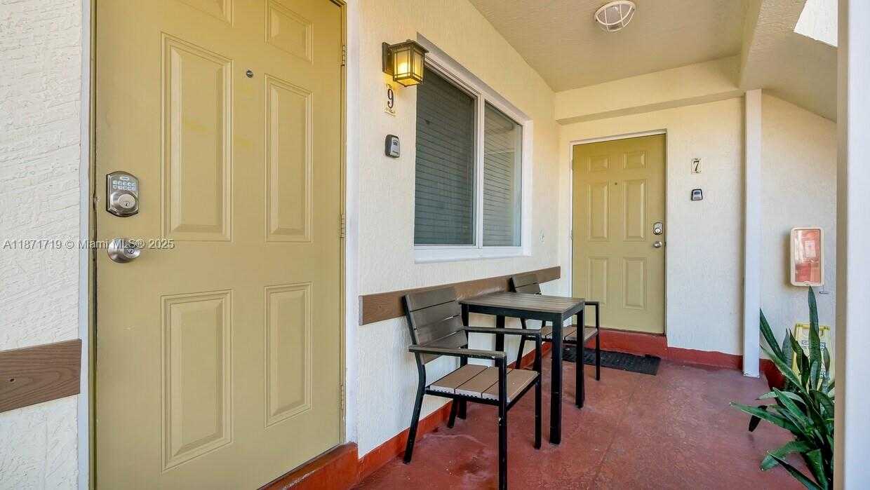 Small Image of 3405 NORTH OCEAN DR, Hollywood Number 5