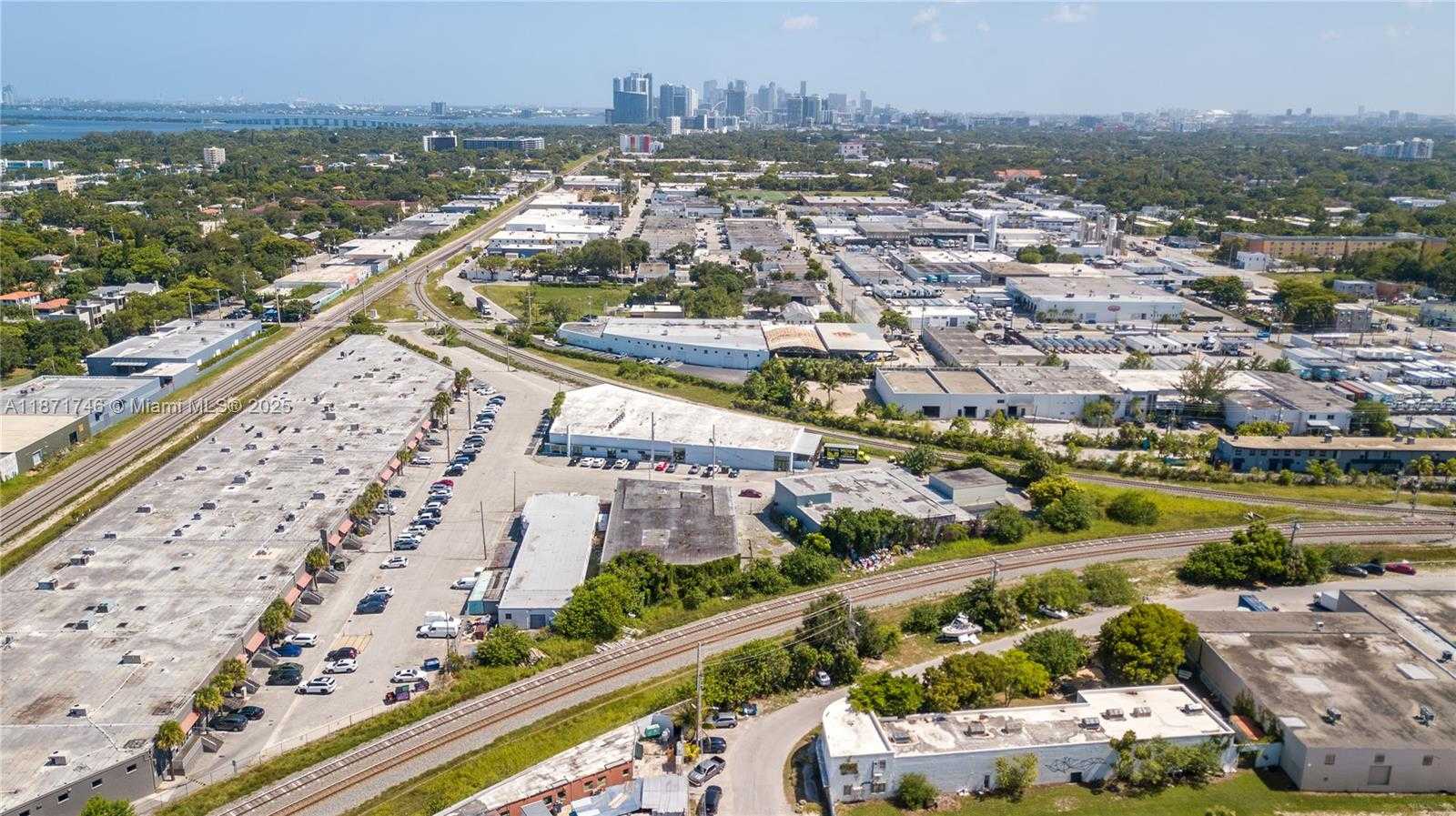 Small Image of 7250 NORTH EAST 4TH AVE, Miami Number 12