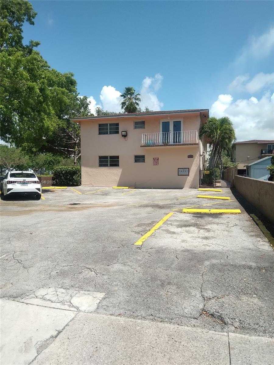 Small Image of 1353 NORTH WEST 5 ST, Miami Number 14