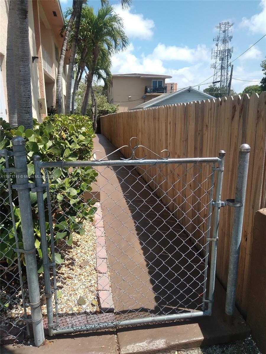 Small Image of 1353 NORTH WEST 5 ST, Miami Number 4