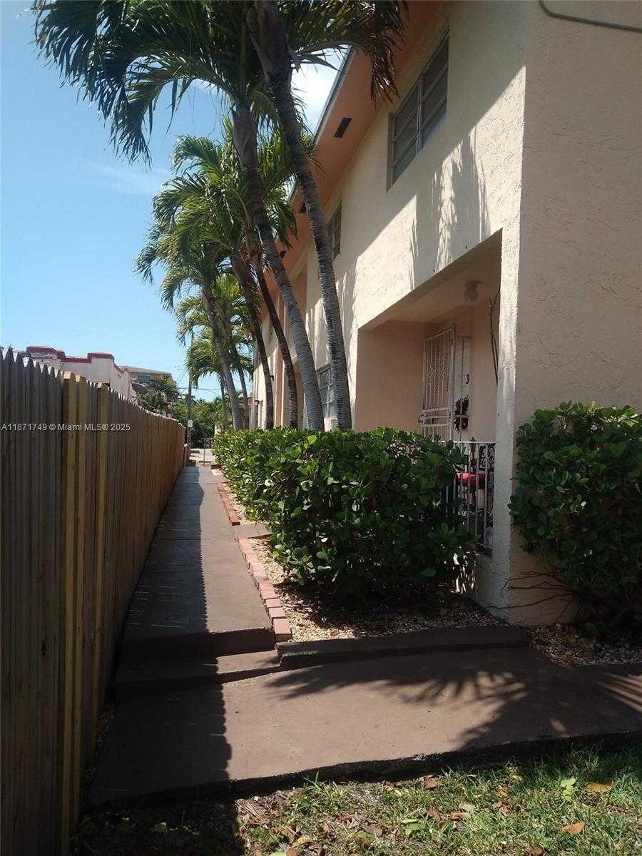 Small Image of 1353 NORTH WEST 5 ST, Miami Number 5