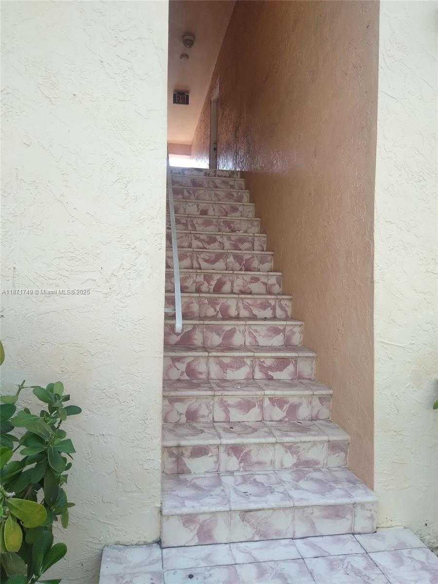 Small Image of 1353 NORTH WEST 5 ST, Miami Number 9