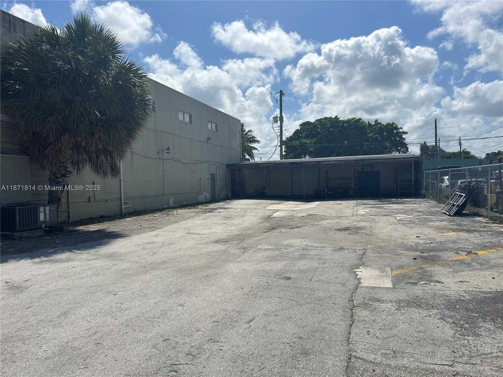 Small Image of 2000 NORTH DIXIE HWY, Hollywood Number 15