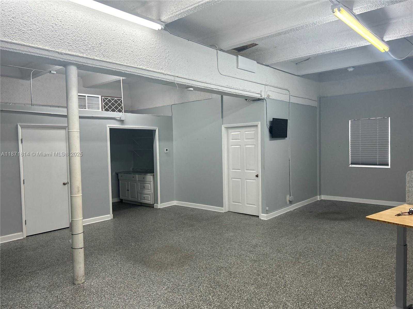 Small Image of 2000 NORTH DIXIE HWY, Hollywood Number 4