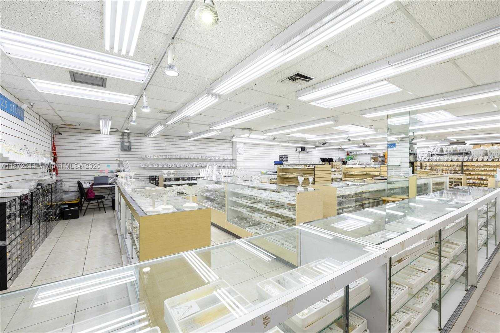Small Image of 777 NORTH WEST 72ND AVE #2068, Miami Number 4