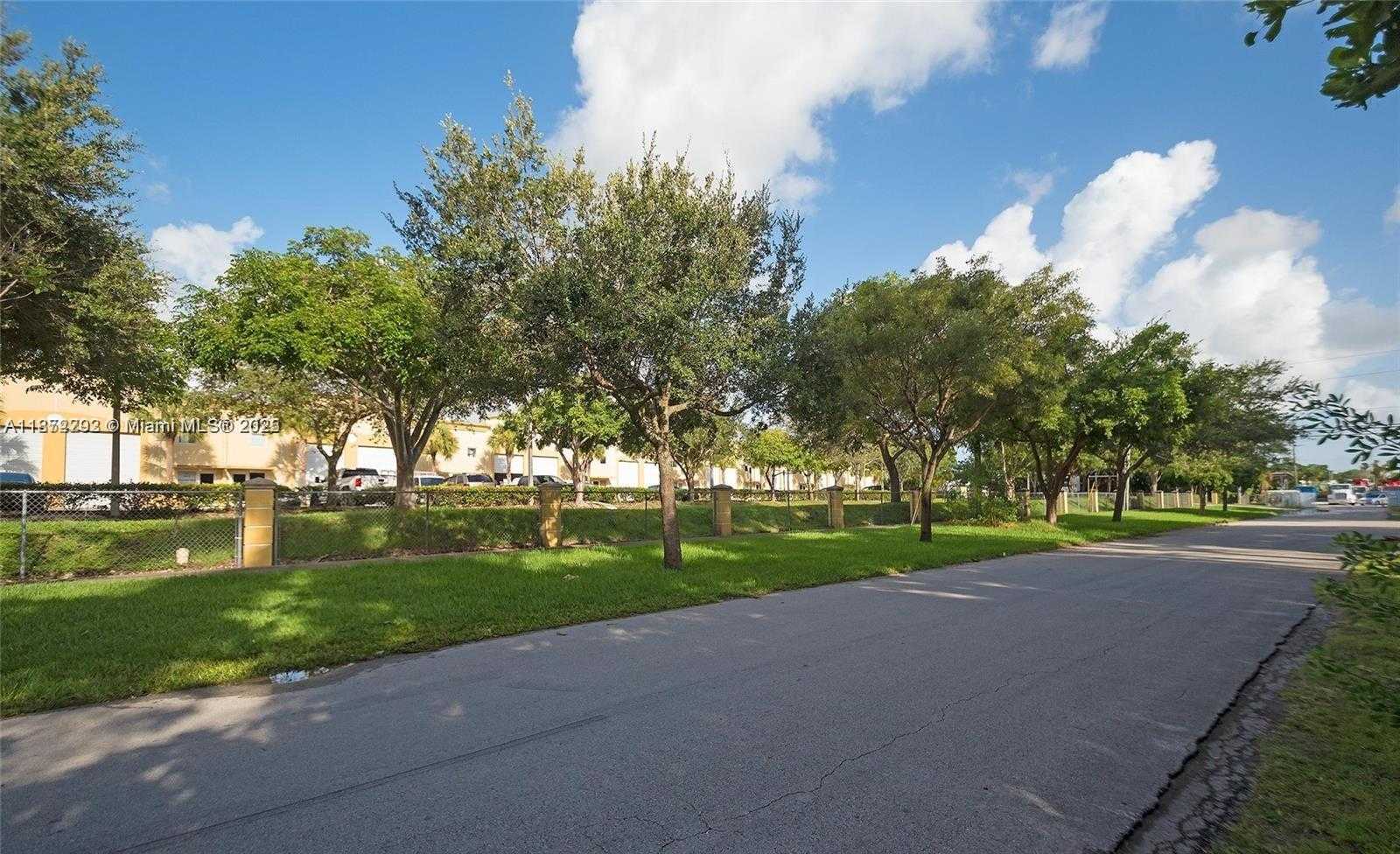 Small Image of 201 SOUTH WEST 2ND AVE #104, Florida City Number 17