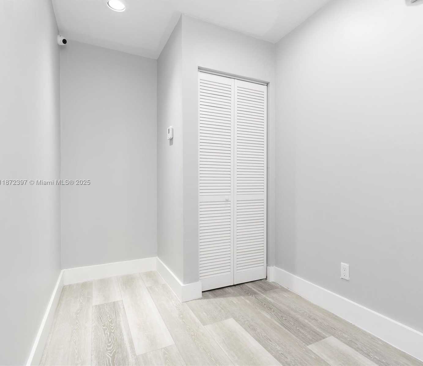 Small Image of 215 SOUTH WEST 17TH ST, Fort Lauderdale Number 14