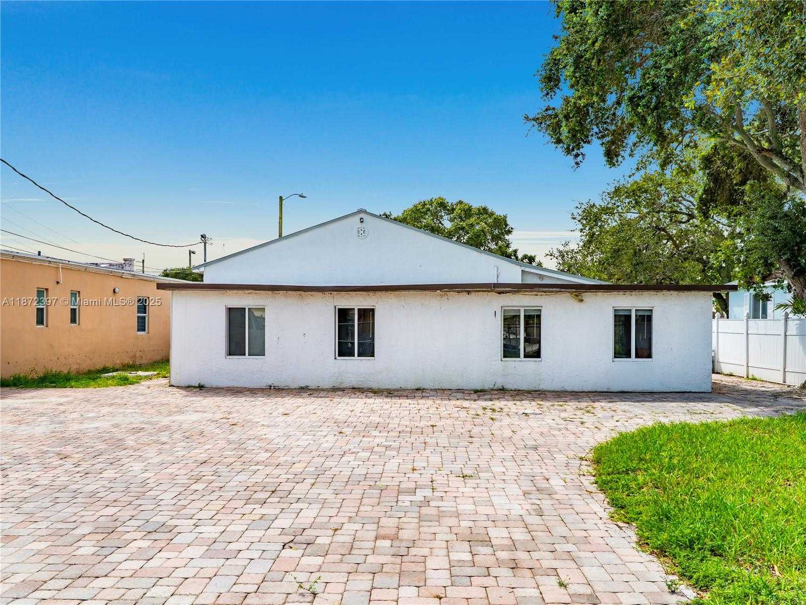 Small Image of 215 SOUTH WEST 17TH ST, Fort Lauderdale Number 15
