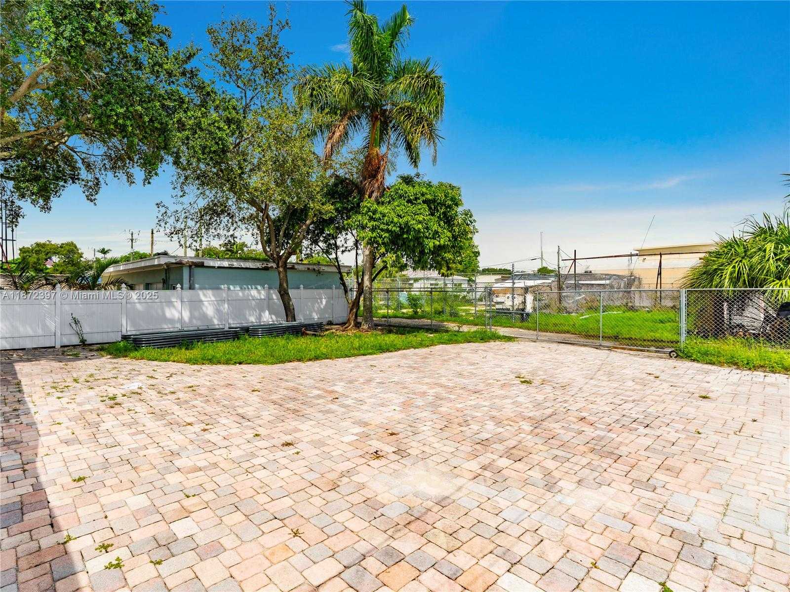 Small Image of 215 SOUTH WEST 17TH ST, Fort Lauderdale Number 16