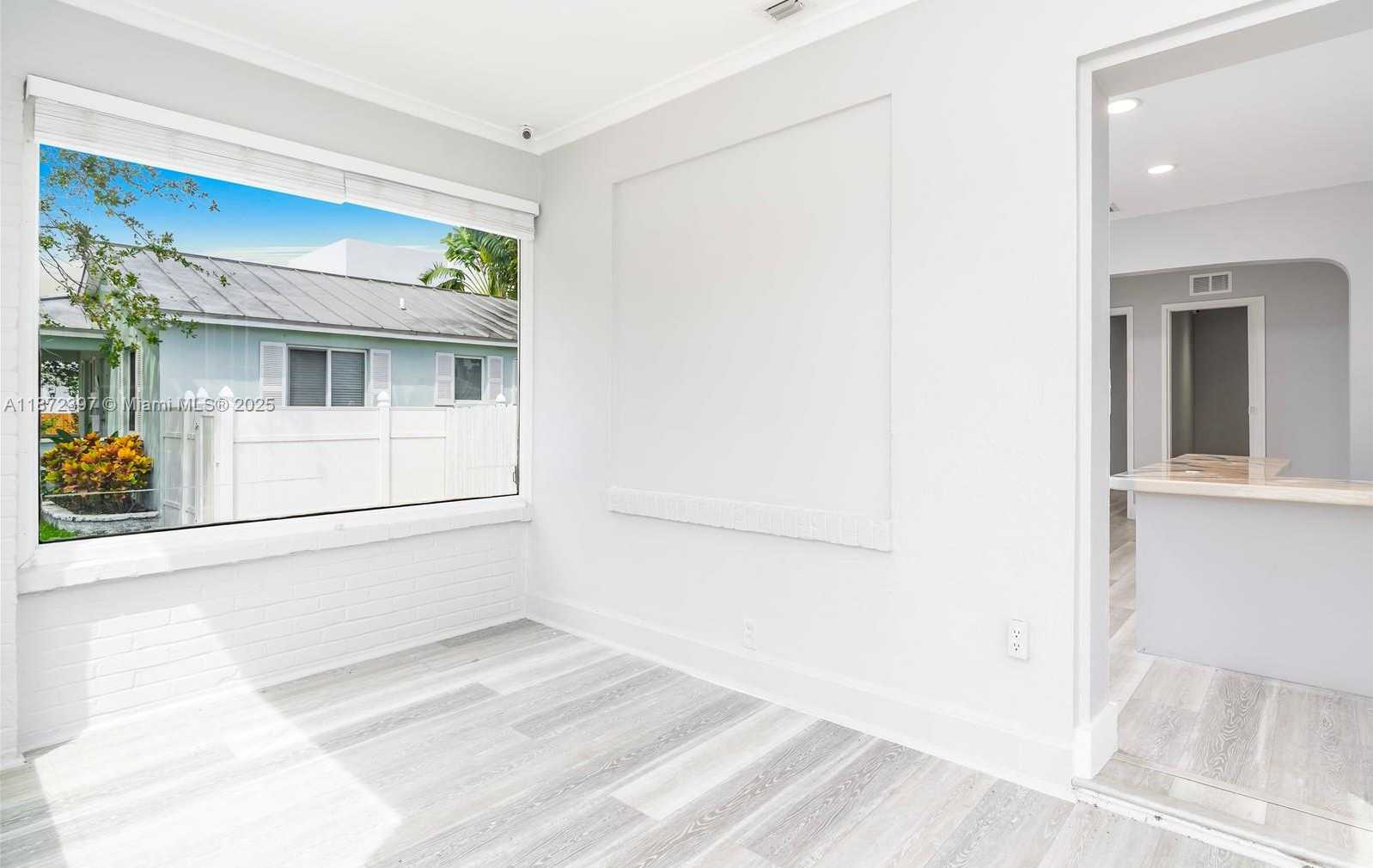 Small Image of 215 SOUTH WEST 17TH ST, Fort Lauderdale Number 3
