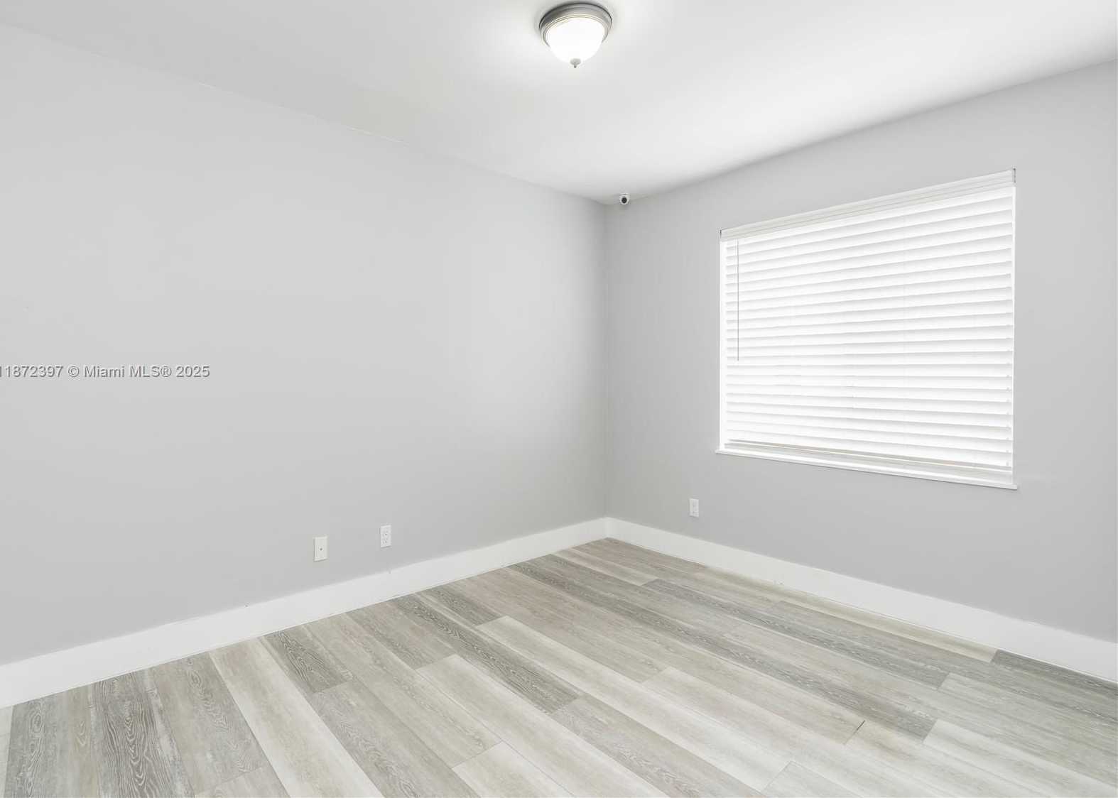 Small Image of 215 SOUTH WEST 17TH ST, Fort Lauderdale Number 7