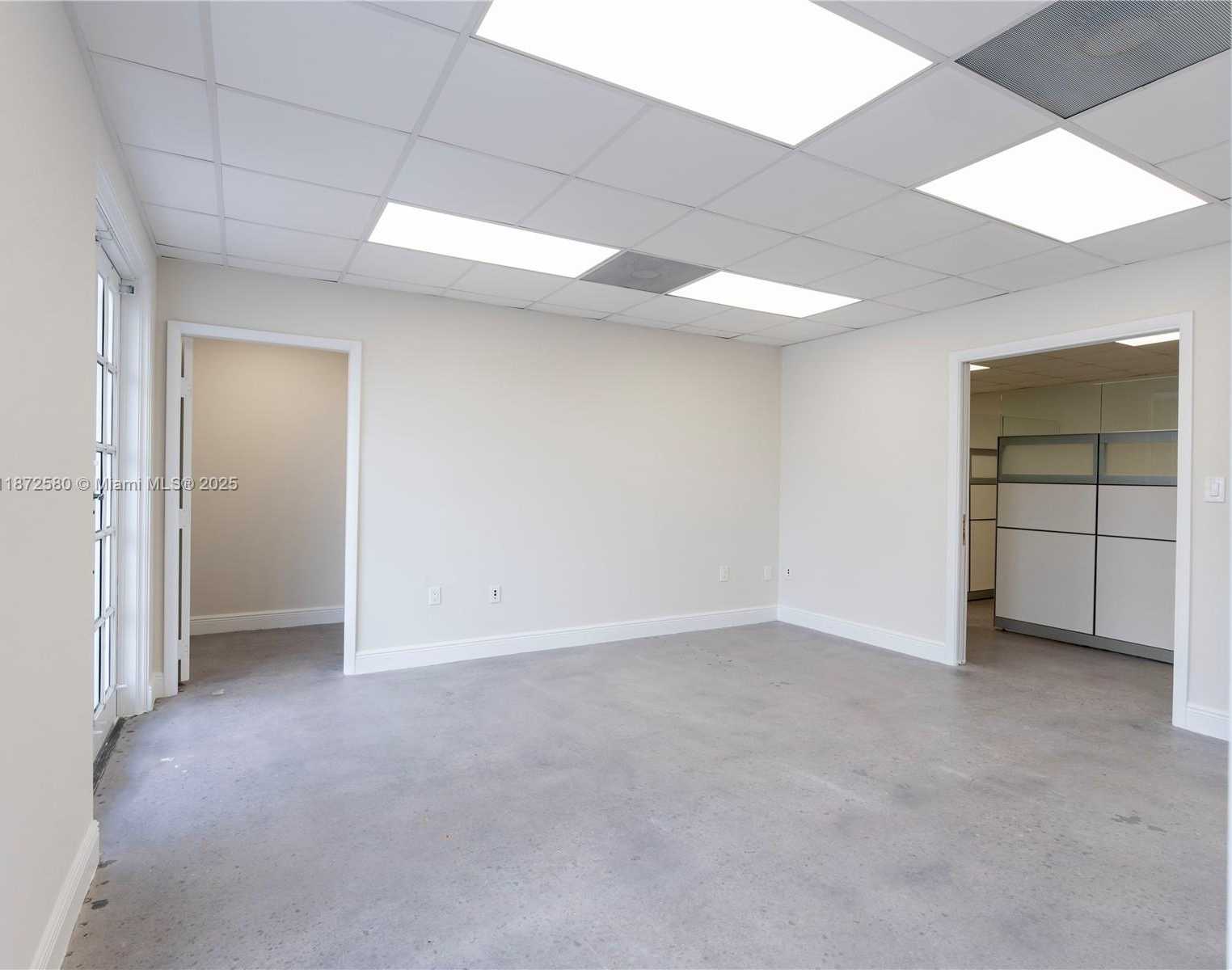 Small Image of 2701 PONCE DE LEON BLVD, Coral Gables Number 19