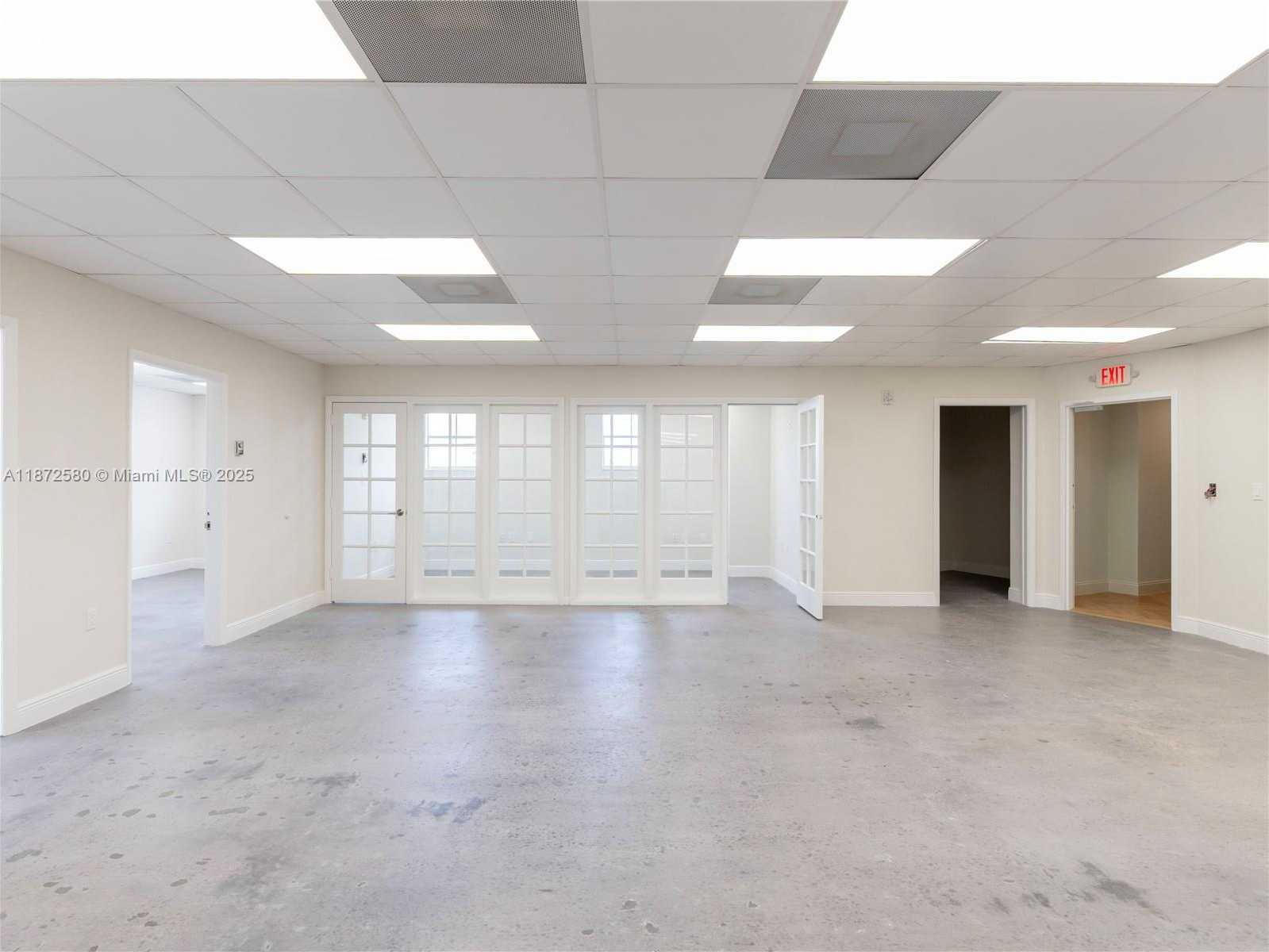 Small Image of 2701 PONCE DE LEON BLVD, Coral Gables Number 23