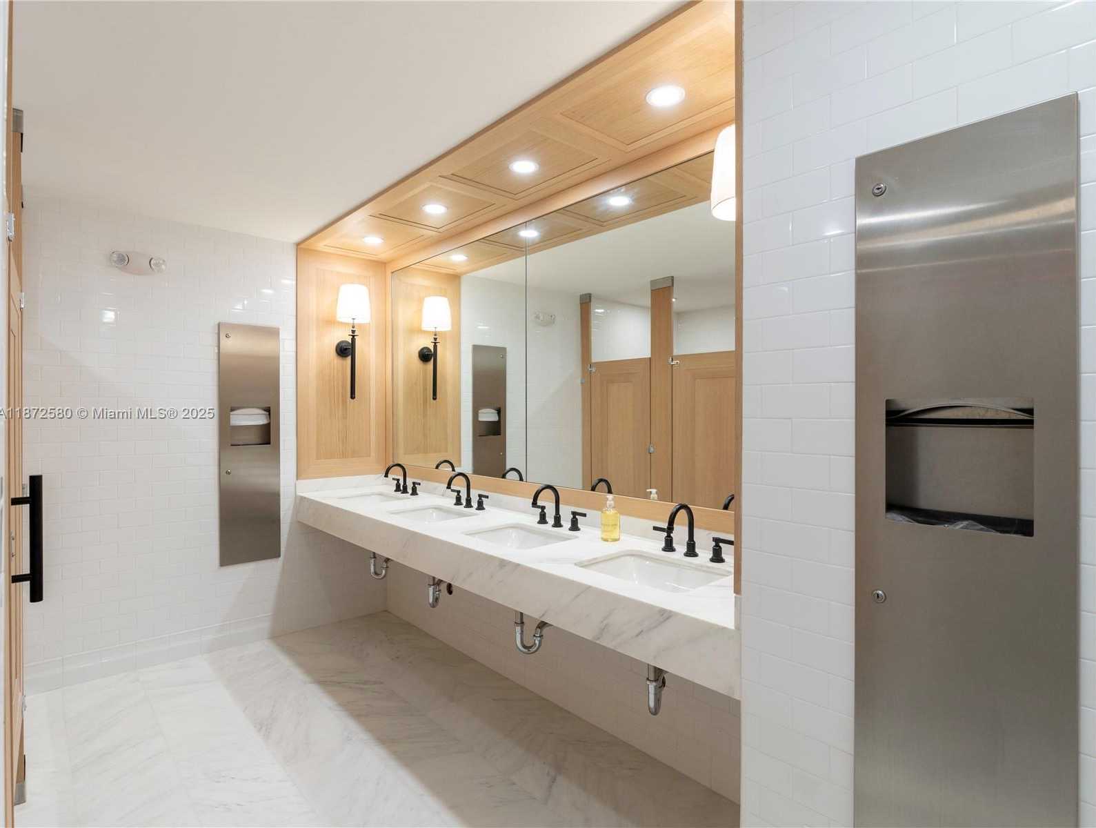 Small Image of 2701 PONCE DE LEON BLVD, Coral Gables Number 31