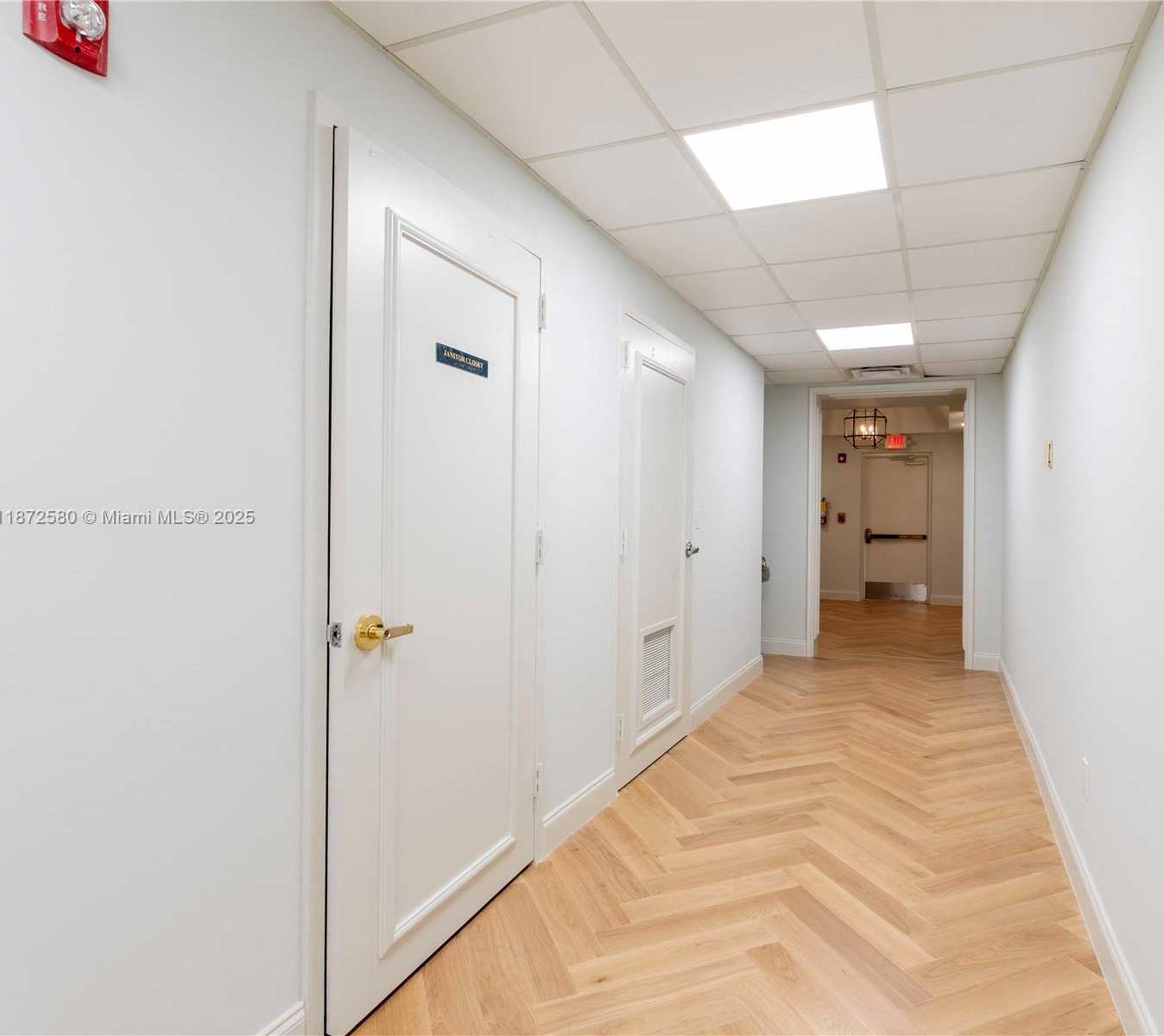 Small Image of 2701 PONCE DE LEON BLVD, Coral Gables Number 35