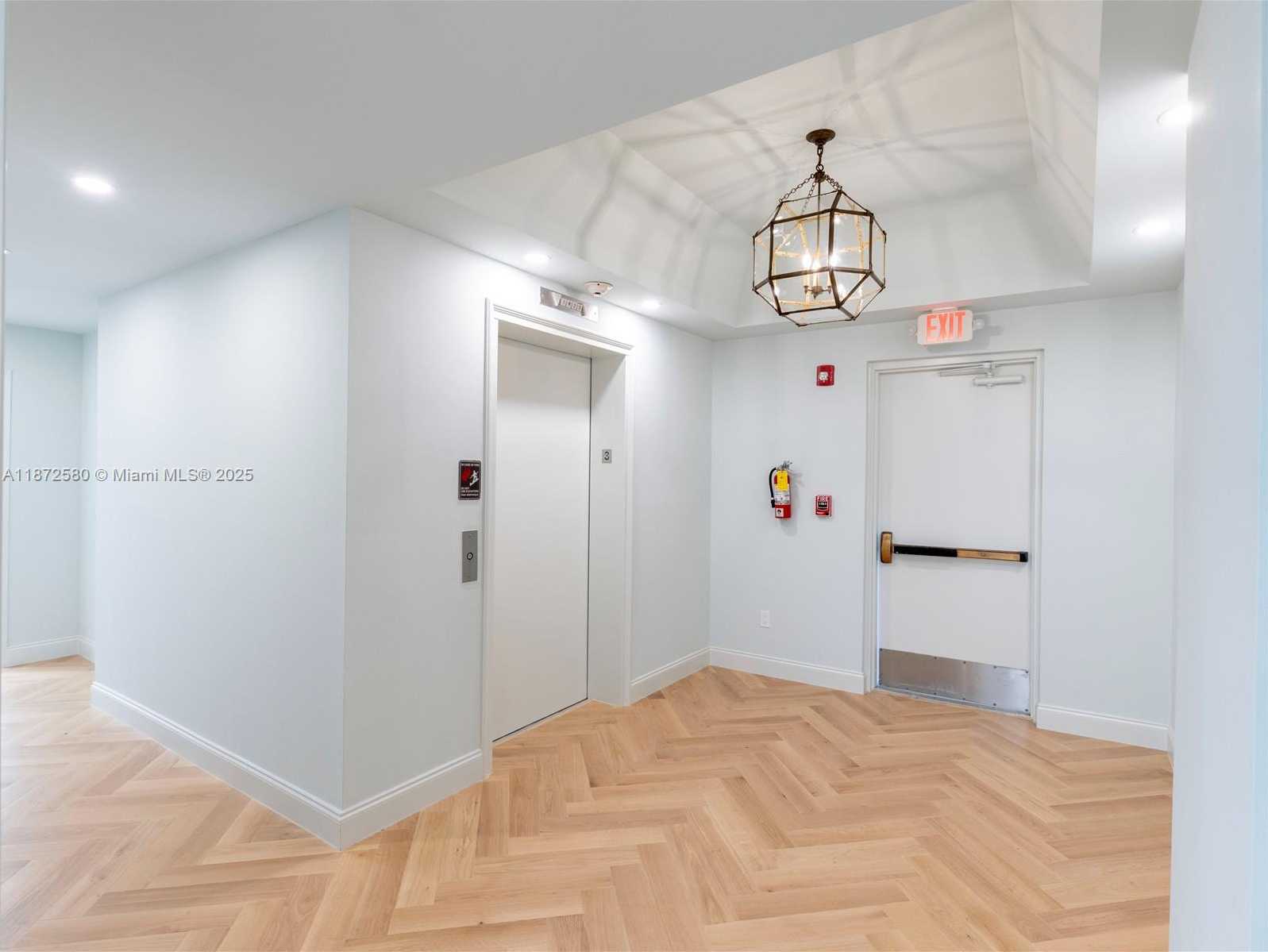 Small Image of 2701 PONCE DE LEON BLVD, Coral Gables Number 36